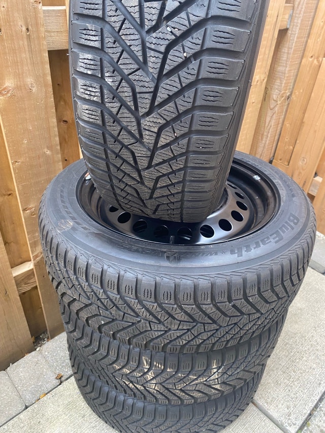 Yokohama BLUEARTH Winter 215/65R17