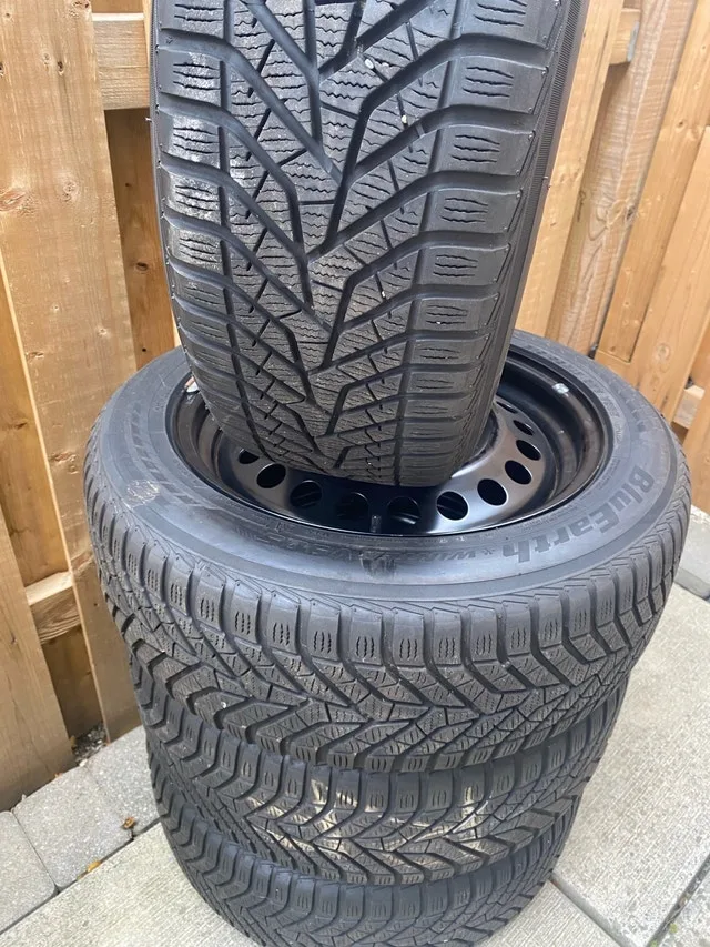 Yokohama BLUEARTH Winter 215/65R17