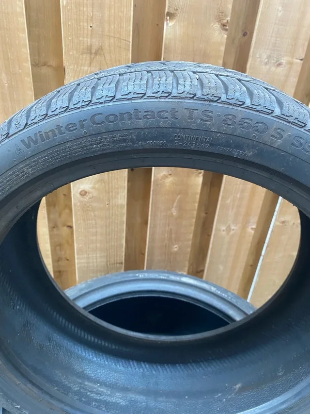 Continental winter contact 225/40R19