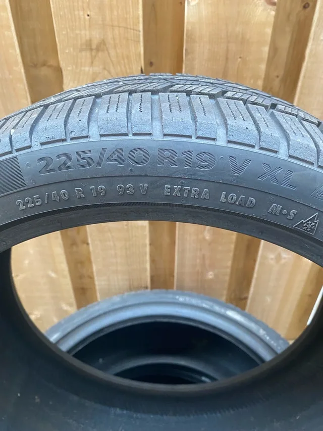 Continental winter contact 225/40R19 image indicator(6)
