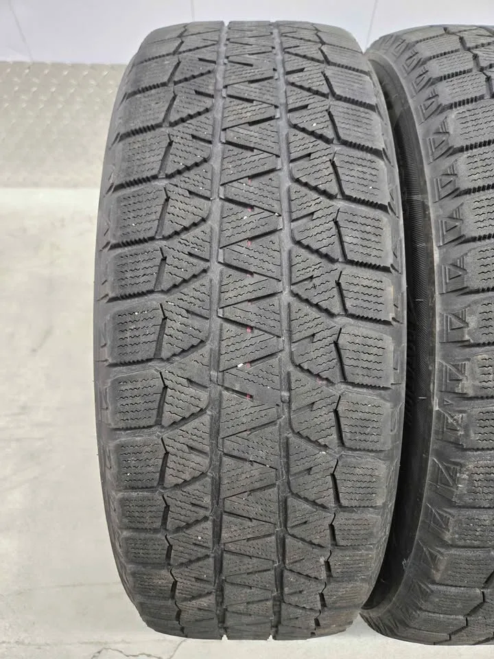 Blizzak Winter Tires- 195/65R15 image indicator(3)