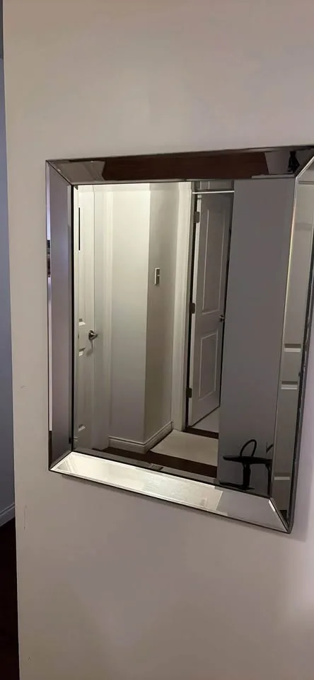 Small bezelled mirror in good condition image indicator(3)