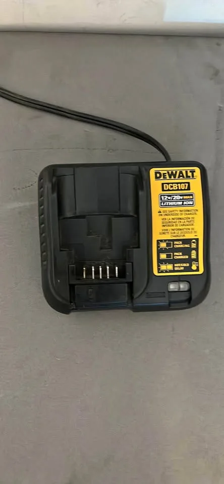 DeWalt charger 12v-20v max thumbnail