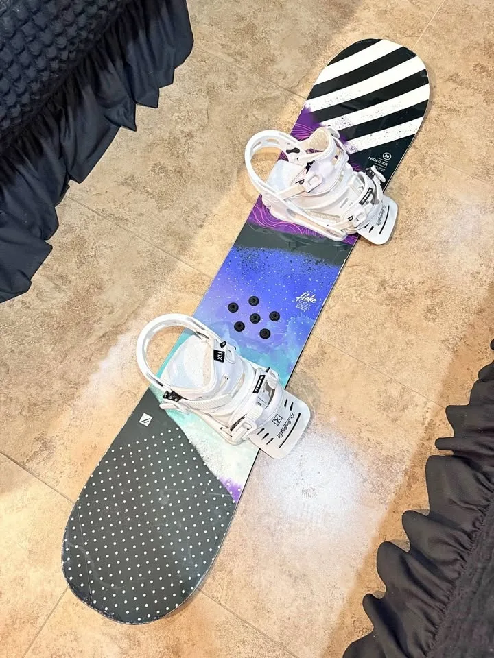 Nidecker Snowboard + Bindings