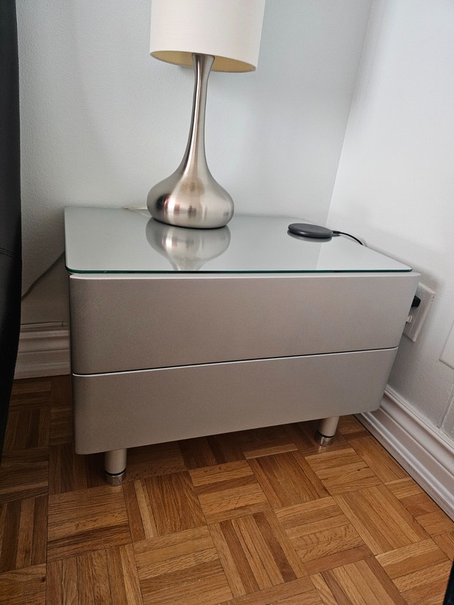 Set of 2 Gray/Silver nightstands with glass top by Dupen