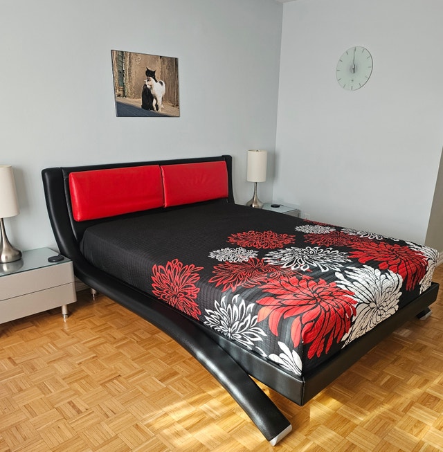 Modern Leather Queen Bed by Dupen, Spain - photo 3