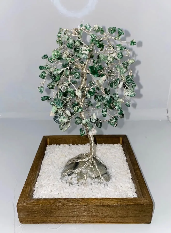 🌳 Handcrafted Green Gemstone Tree – Abundance & Balance 🌳 image indicator(3)