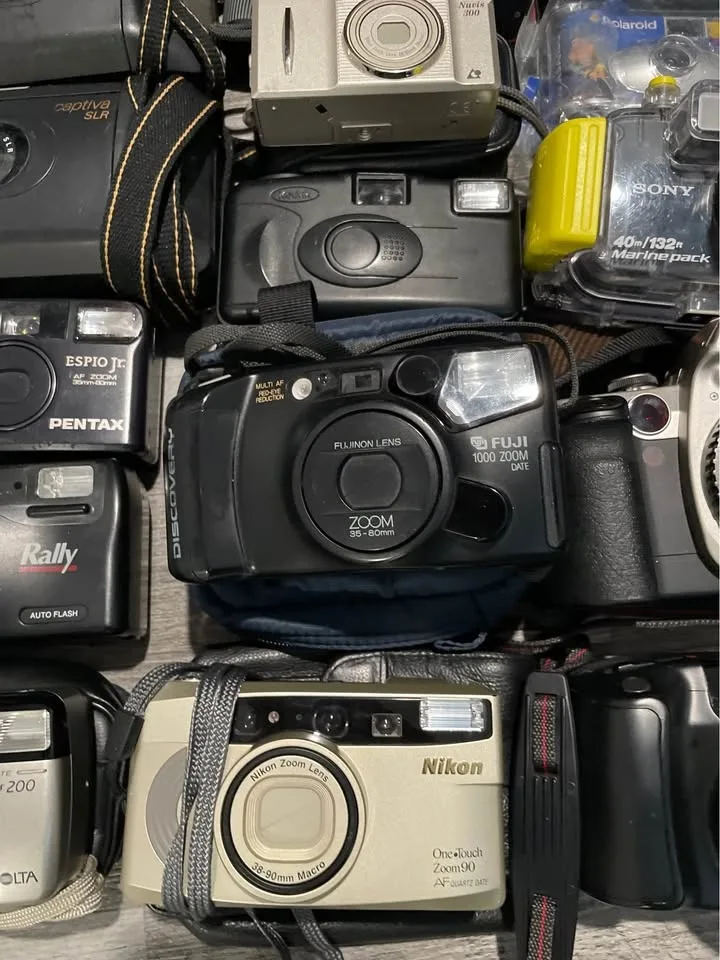 Camera lot! ( all must go! $200 OBO! ) image indicator(4)