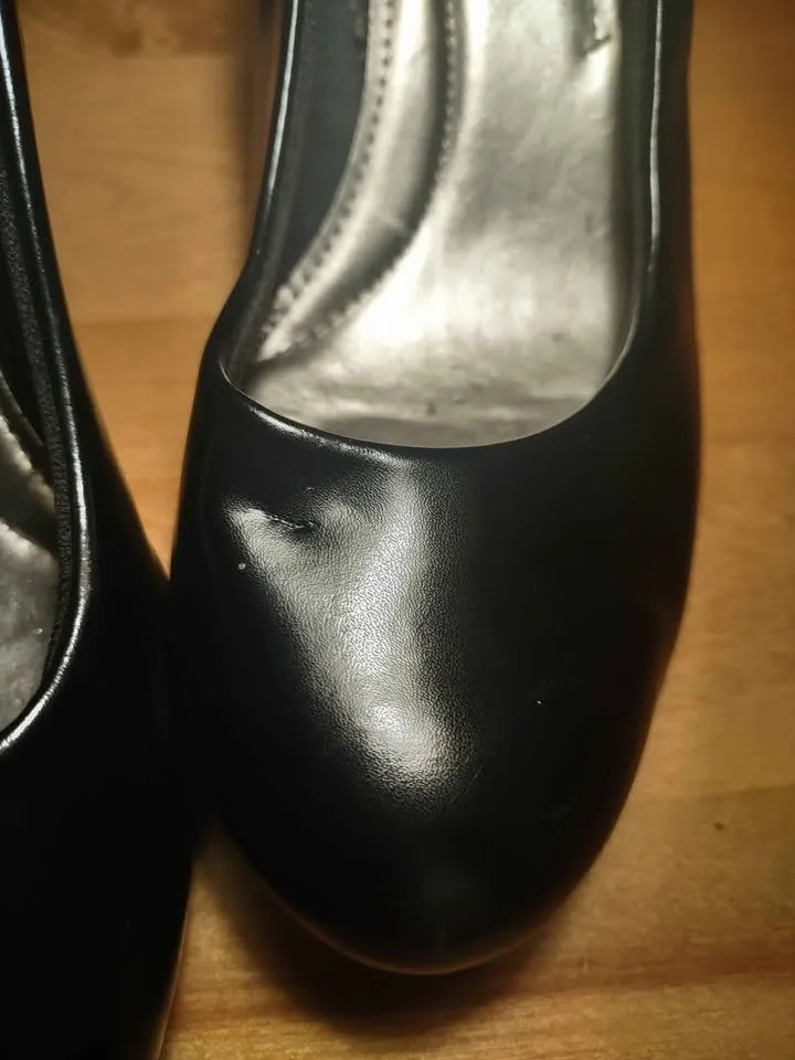 Black Heels - Size 6.5W image indicator(3)