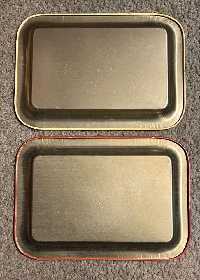 vintage Carnation Hot Chocolate mini advertising trays image indicator(2)