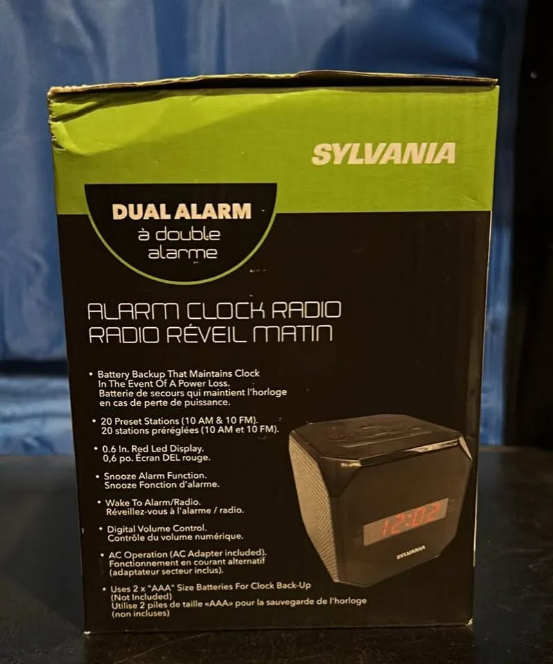 Sylvania Cube clock radio image indicator(4)