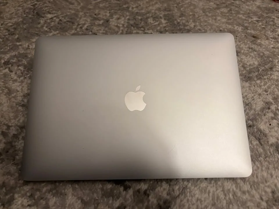 MacBook Air NEW BATTERY! image indicator(2)