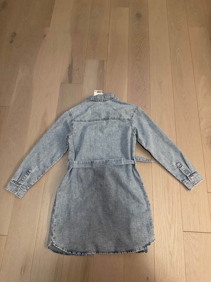 H&M Girls Denim Shirt Dress - Size 9-10 - photo 3