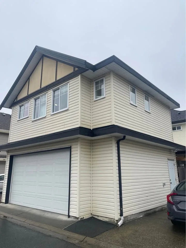 1 Bed 1 Bath - House image indicator(2)