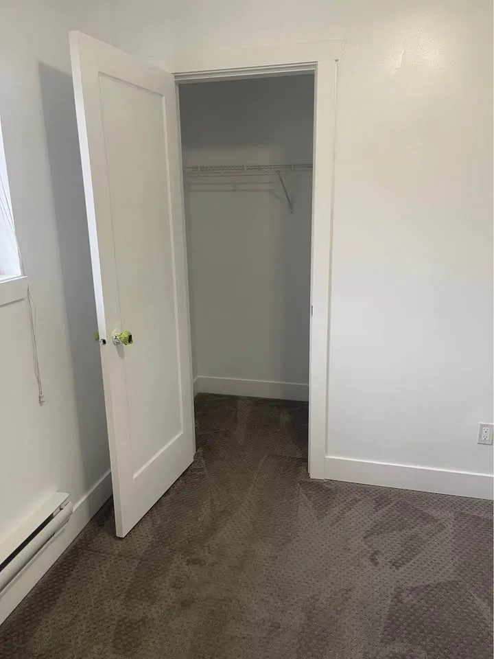 1 Bed 1 Bath - House image indicator(5)