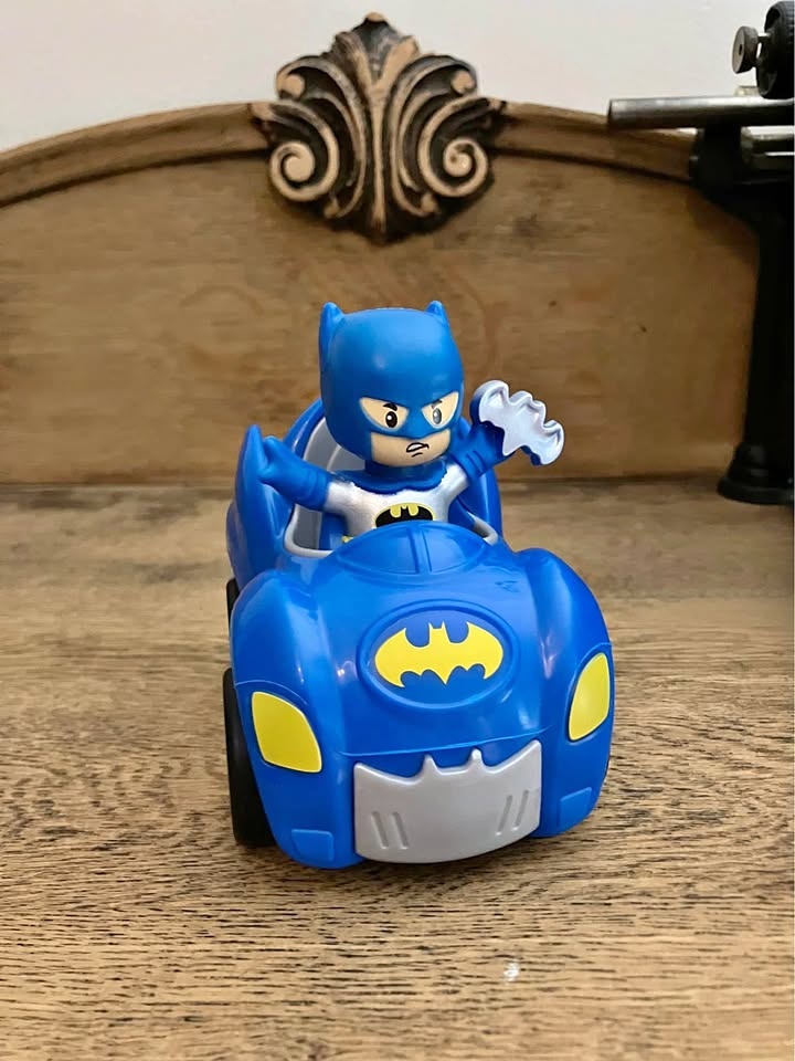Little People DC Super Friends Batman Figure Vehicle