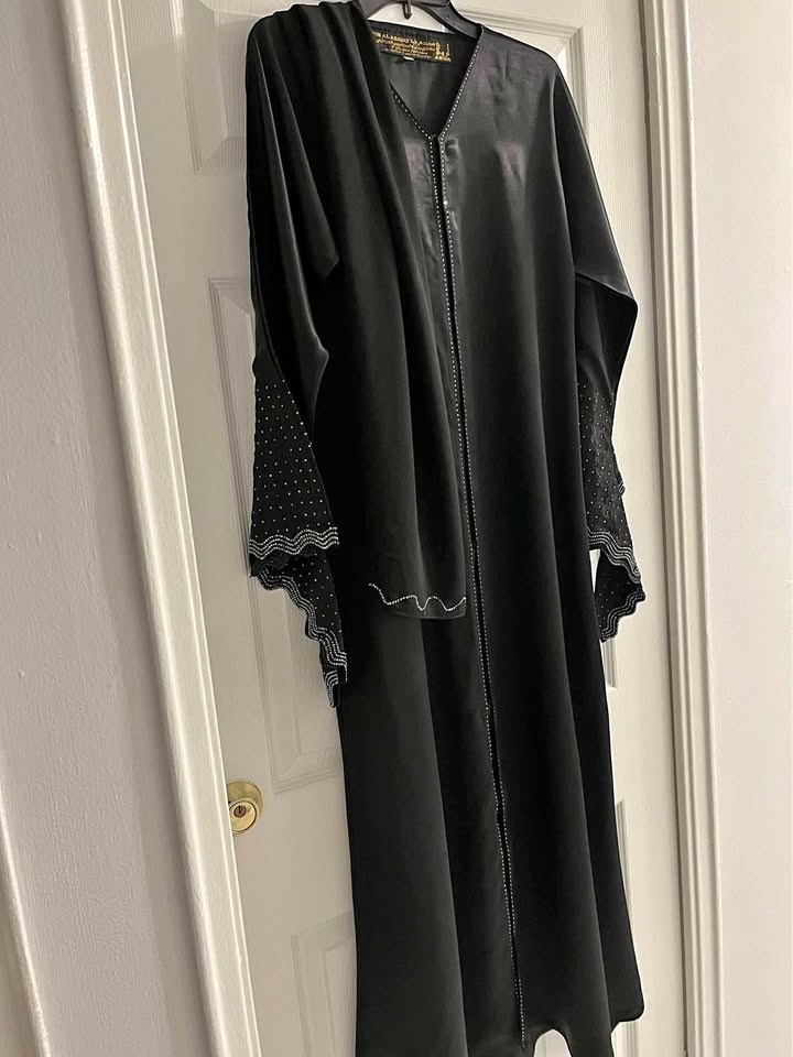 Satin Abaya matching scarf ( size M )