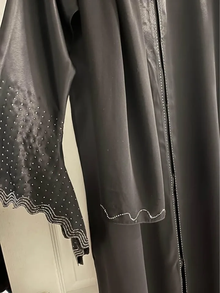 Satin Abaya matching scarf ( size M ) image indicator(2)