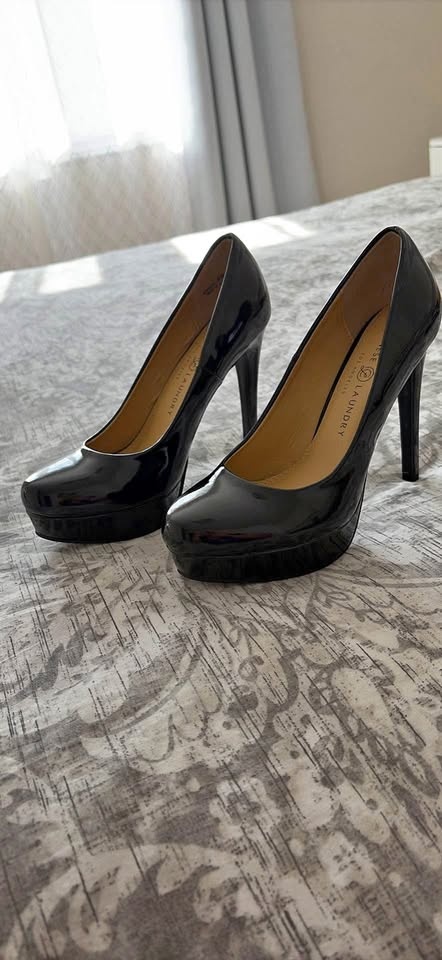 5 inch High heels size 8.5
