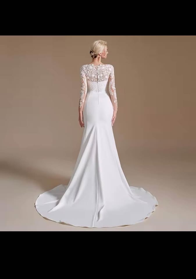Stretchy Spandex Wedding Dress with Lace Appliques Beaded size 1 - photo 3