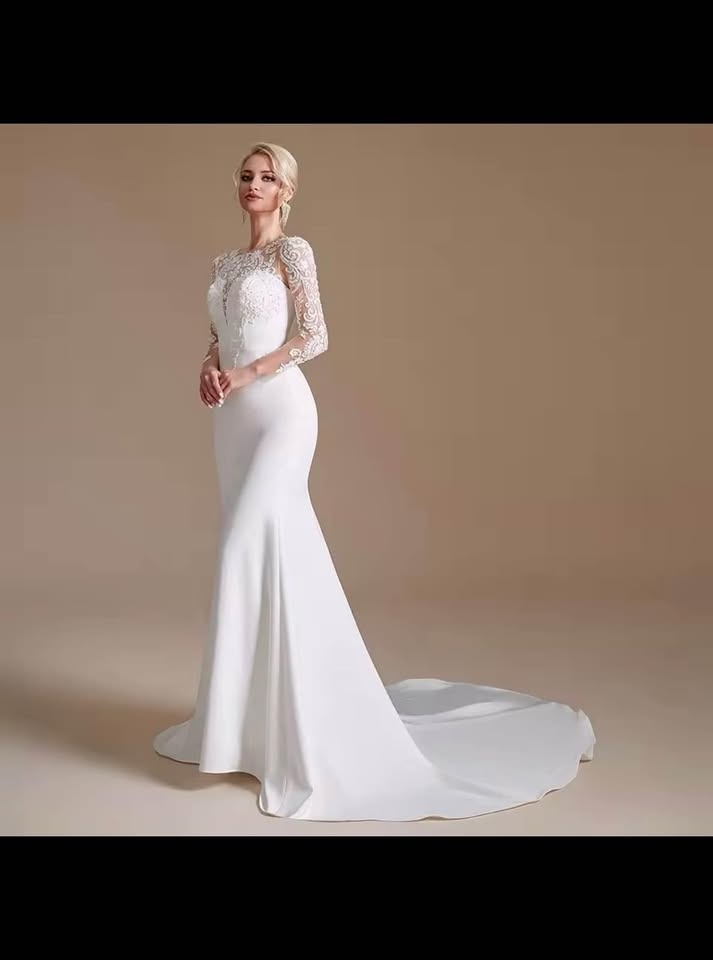Stretchy Spandex Wedding Dress with Lace Appliques Beaded size 1 - photo 4
