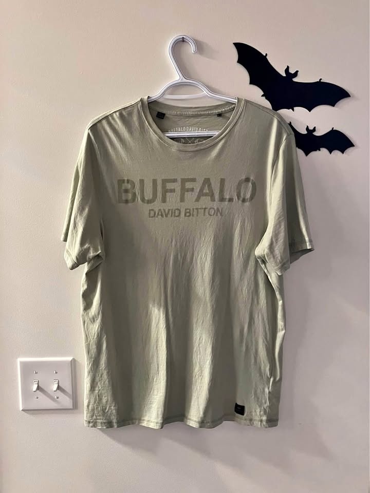 Buffalo David Bitton Men’s T Shirt Size Large