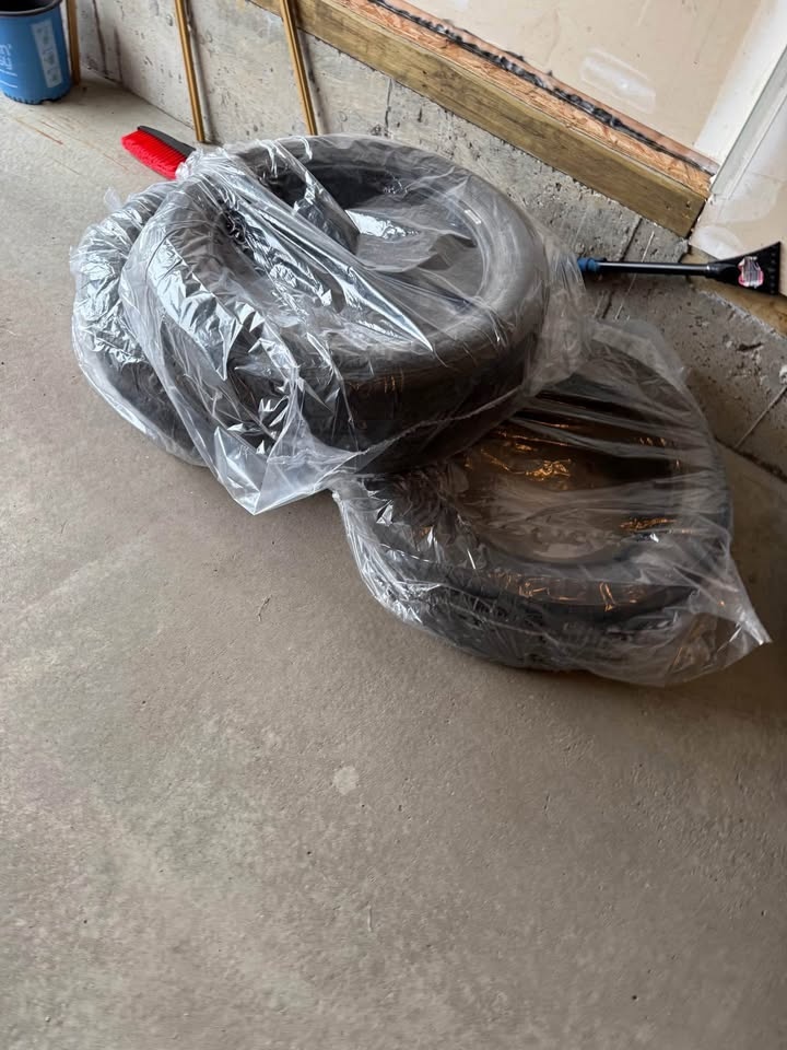 Tire 215/55 r17 - photo 2