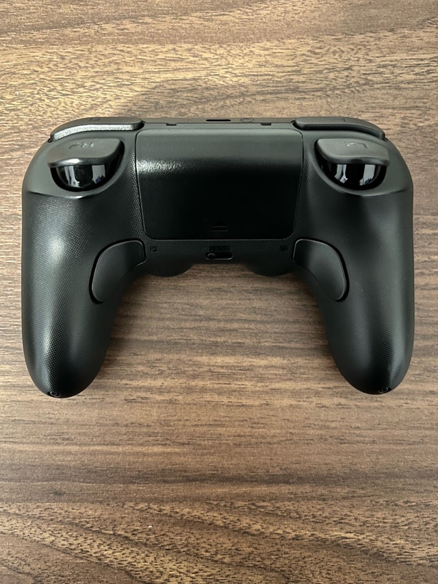 8Bitdo Pro 2 controller - photo 3