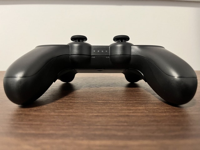 8Bitdo Pro 2 controller - photo 5