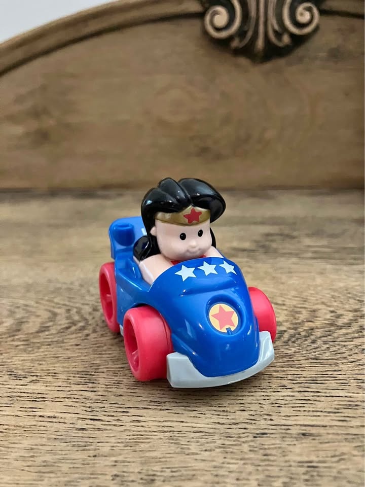 Little People Wheelies Wonder Woman Fisher Price DC Super Friend