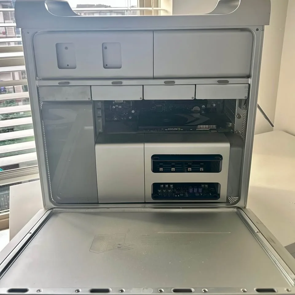 Mac Pro (IX/8GB/4TB) image indicator(5)