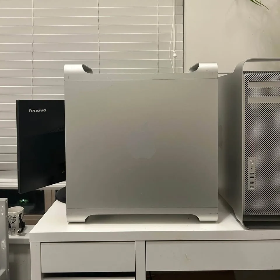 Mac Pro (IX/6GB/1TB) image indicator(4)