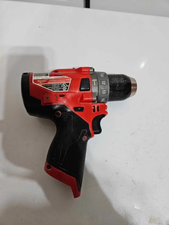 Milwaukee M12 Fuel Drill/ Hammer Drill 2504-20 image indicator(2)