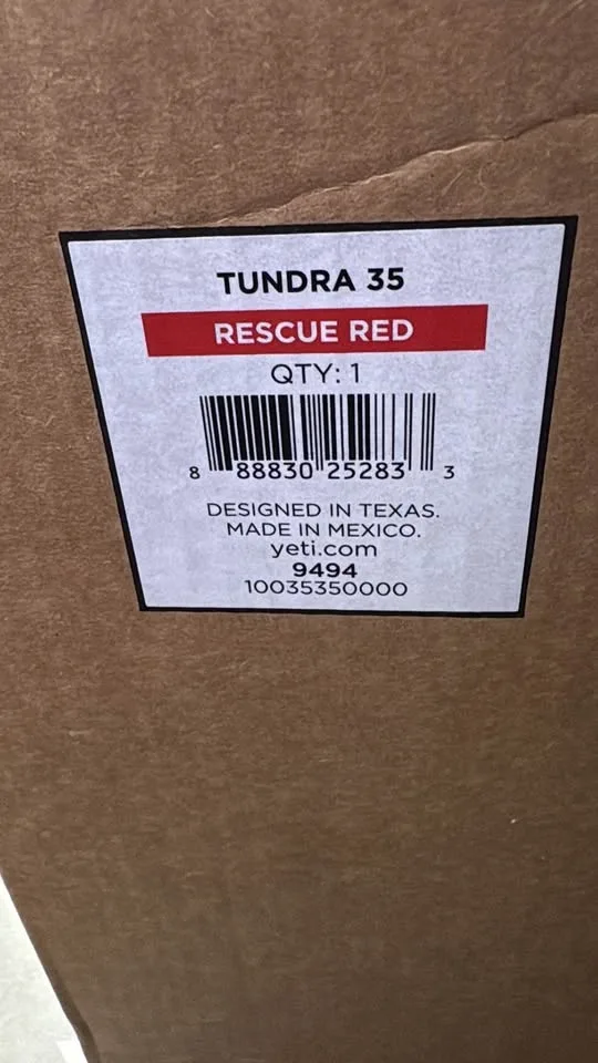 YETI TUNDRA 35 HARD COOLER - RESCUE RED - BRAND NEW image indicator(8)