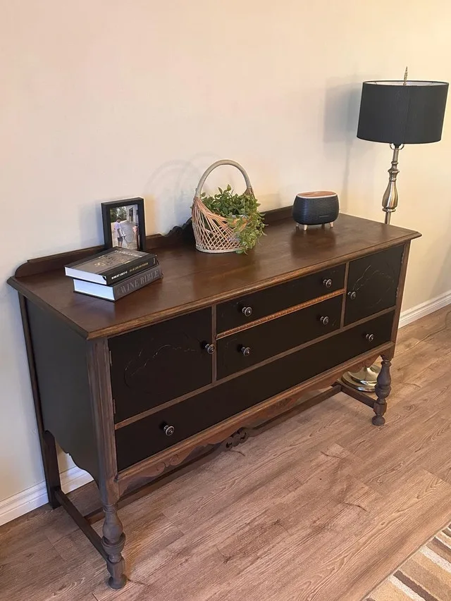 Buffet / Tv Stand image indicator(2)