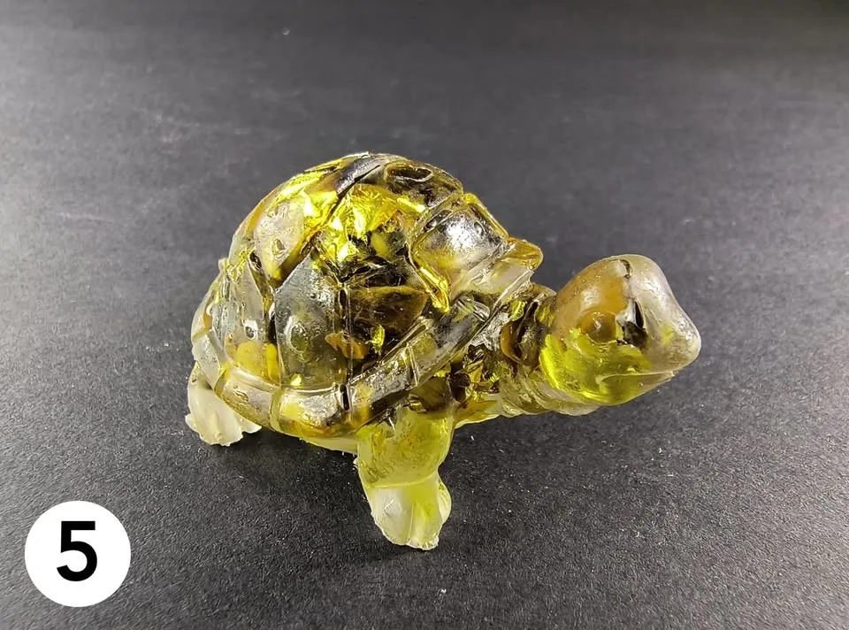 Natural Crystal and Resin Turtle Figurine image indicator(5)