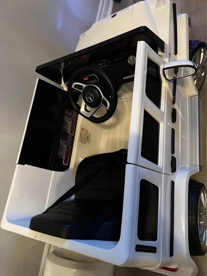 1 seater kids Mercedes Benz g500 ($80/day to rent & $200 for sal image indicator(2)