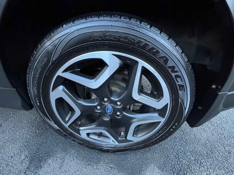 2019 Subaru Crosstrek · Limited Sport Utility 4D image indicator(3)