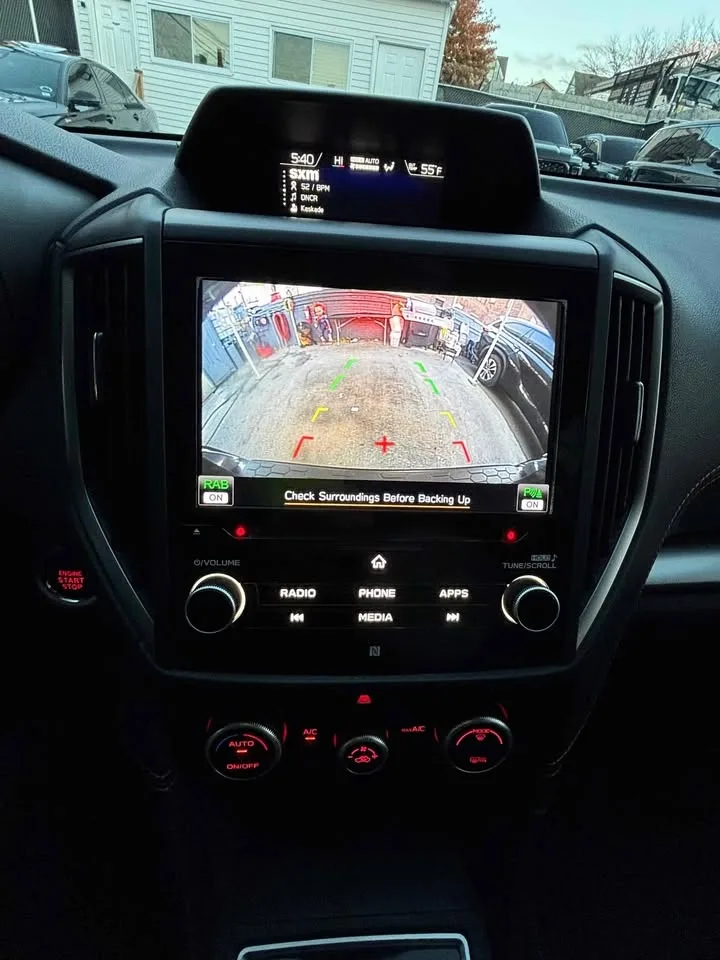 2019 Subaru Crosstrek · Limited Sport Utility 4D image indicator(5)