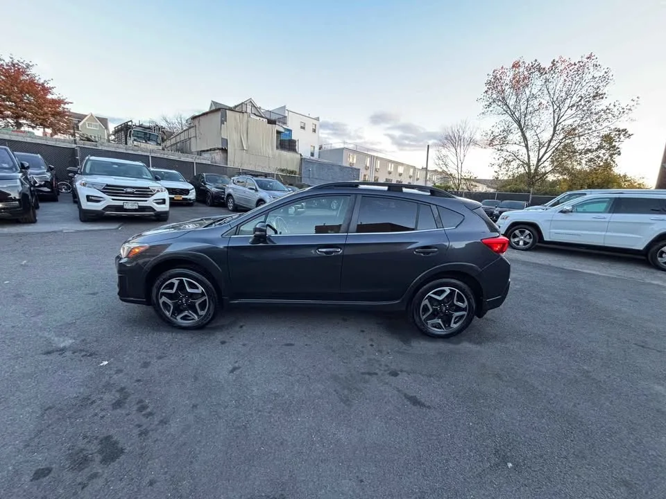 2019 Subaru Crosstrek · Limited Sport Utility 4D image indicator(7)