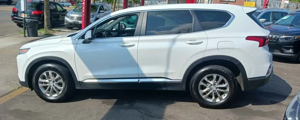 2019 Hyundai Santa Fe 2.4 SE image indicator(10)