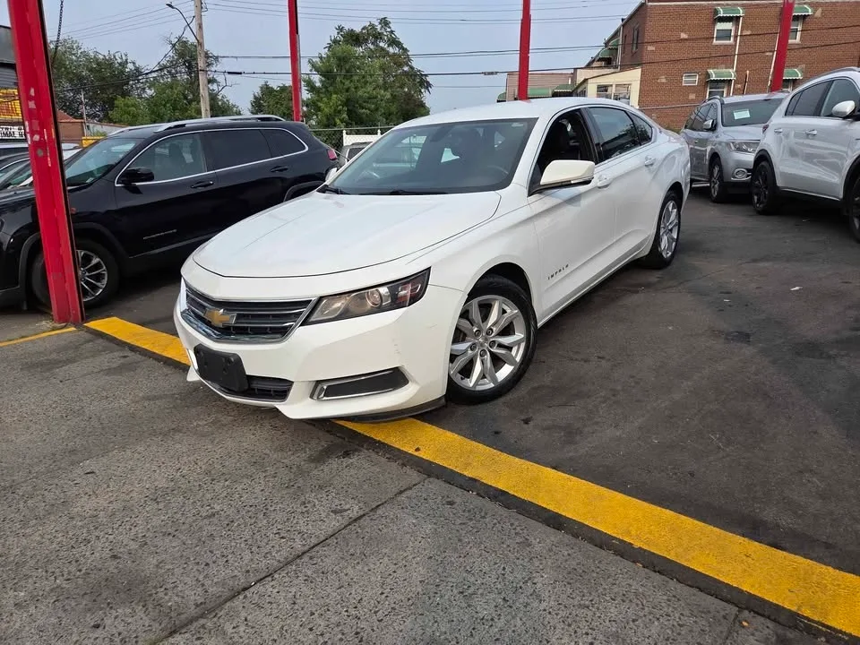 2016 Chevrolet Impala · LT Sedan 4D image indicator(2)