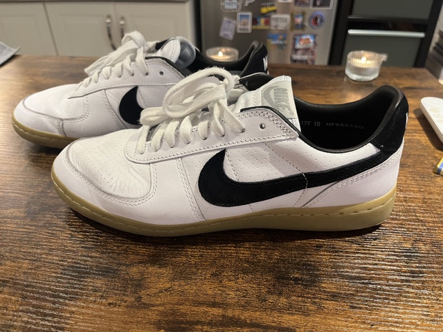 Nike Field General 82 SP Runners - Size 10 Men’s - LIKE NEW