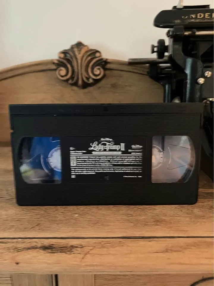 Disney Lady and the Tramp 2 VHS image indicator(3)