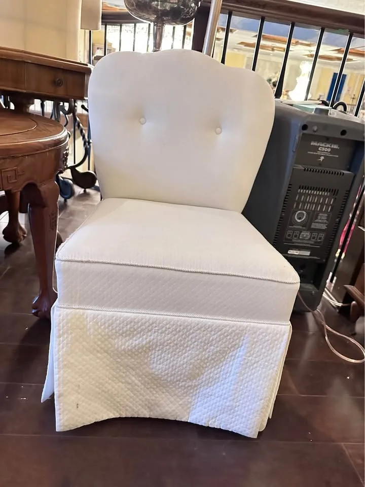 Vintage Tufted Slipper Chair image indicator(3)