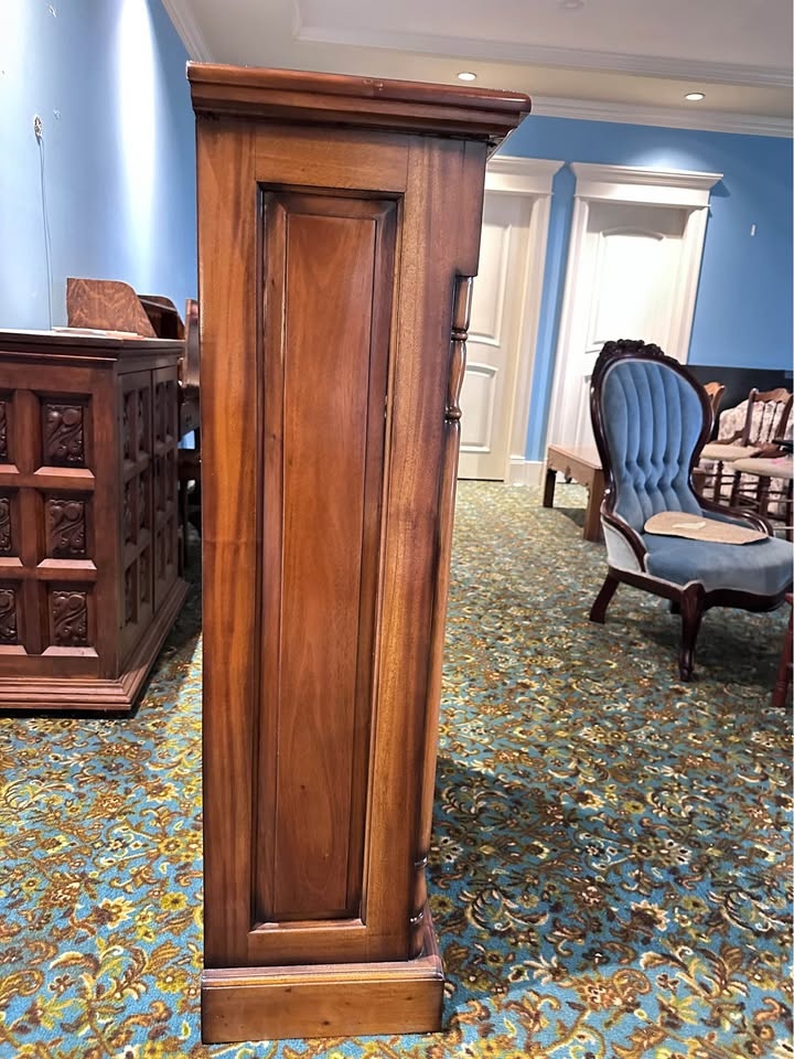 Solid Wood Bookshelf with Carved Details - photo 2