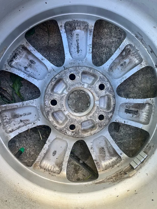 Kia Seltos Bridgestone Winter Tire Package image indicator(10)