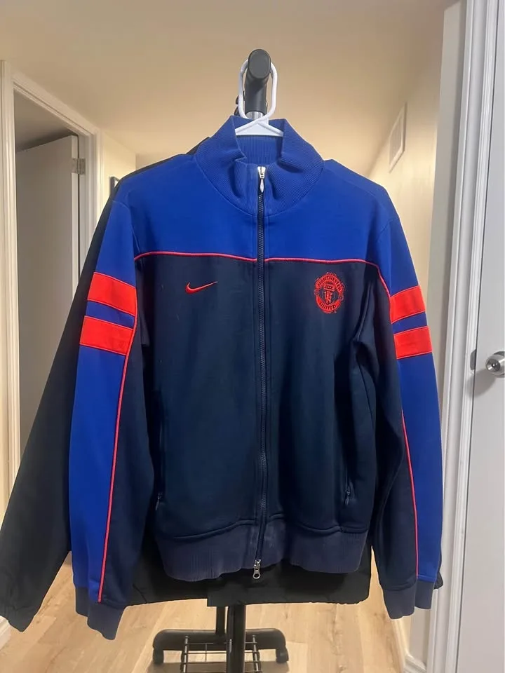 Nike Jackets image indicator(3)