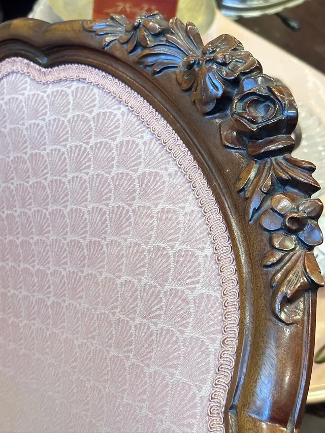 Victorian Stule carved accent chair image indicator(2)