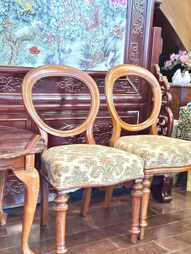 oval back wooden chairs